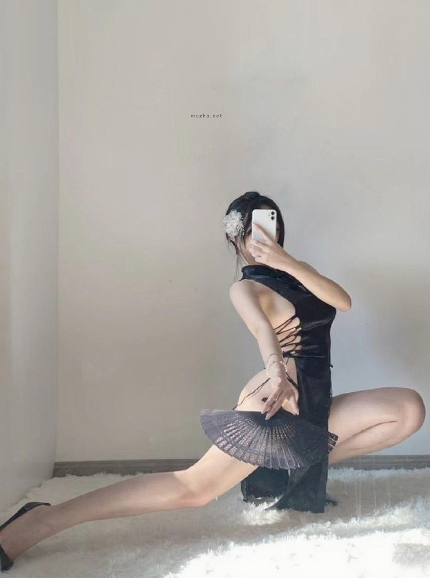 柒柒还活着 – 侧开叉绑带旗袍【8P】